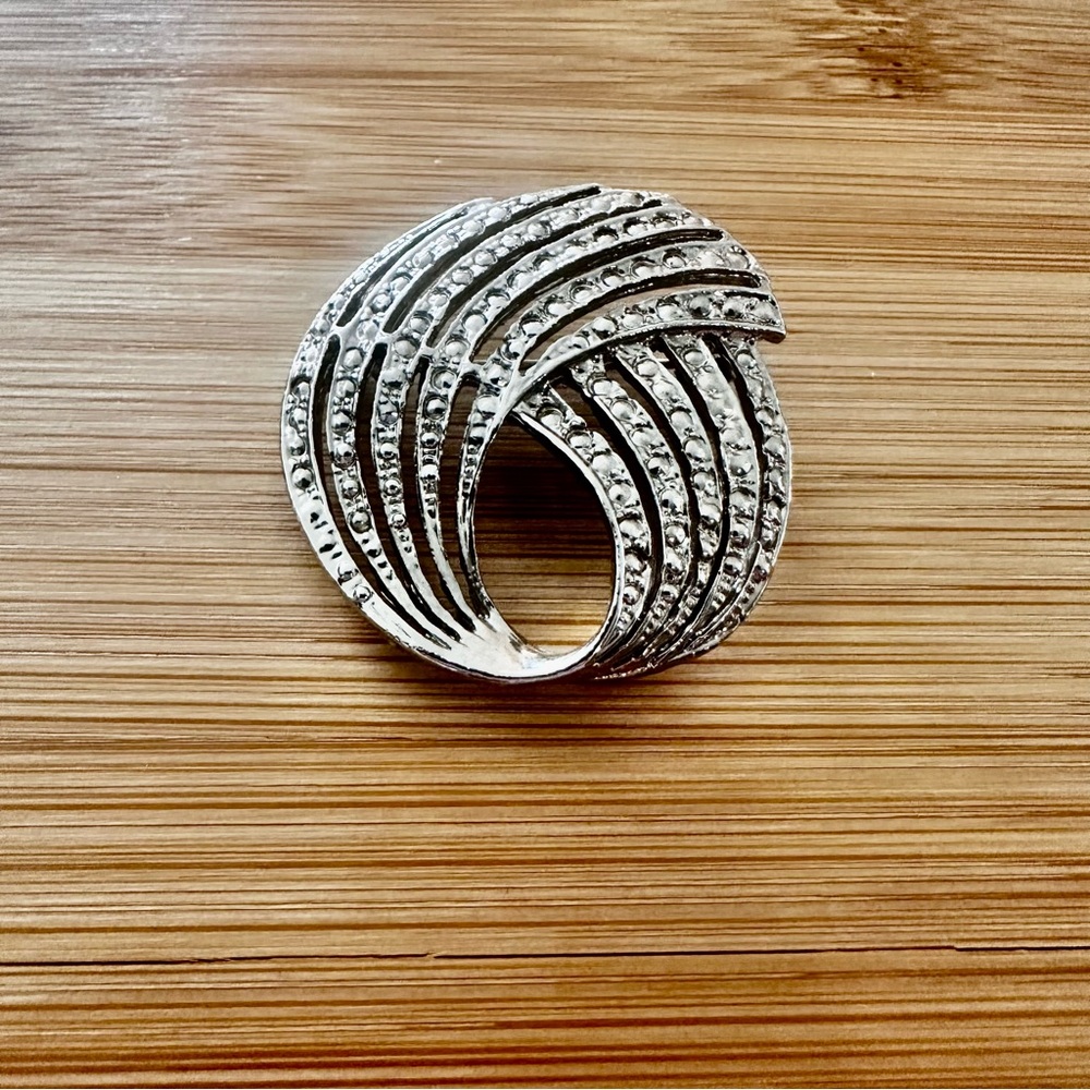 Vintage Silver Swirl Brooch Faux Marcasite Pin Art Deco Wave Circle - Picture 8 of 8